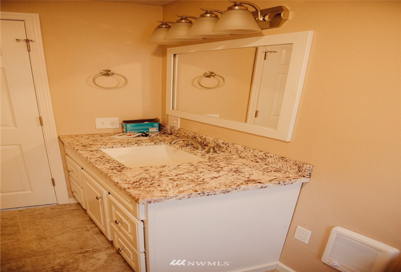 116 Eadon, Toledo, Washington 98591, 3 Bedrooms Bedrooms, ,1 BathroomBathrooms,Residential,For Sale,Eadon,NWM1850446