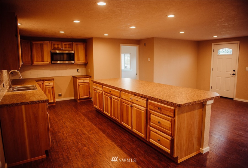 116 Eadon, Toledo, Washington 98591, 3 Bedrooms Bedrooms, ,1 BathroomBathrooms,Residential,For Sale,Eadon,NWM1850446