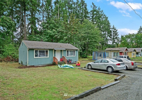 15515 Grant, Lakewood, Washington 98498, ,Residential Income,For Sale,Grant,NWM1848287