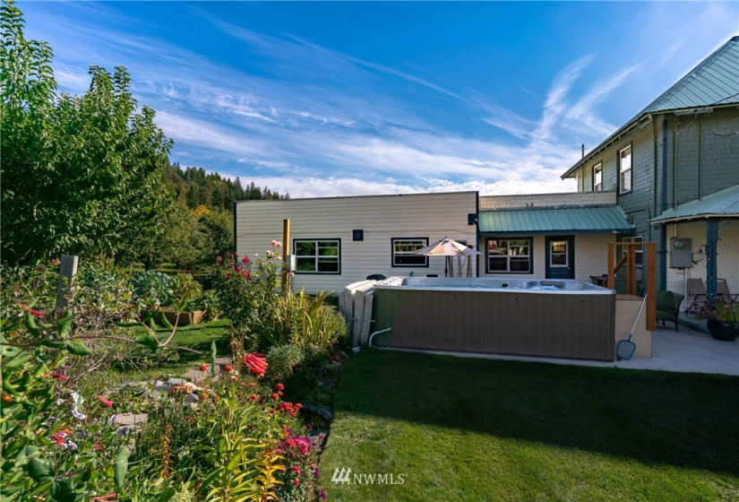 9753 Nibbelink, Peshastin, Washington 98847, 4 Bedrooms Bedrooms, ,1 BathroomBathrooms,Farm,For Sale,Nibbelink,NWM1850612