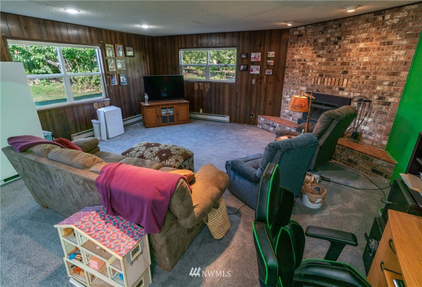 9753 Nibbelink, Peshastin, Washington 98847, 4 Bedrooms Bedrooms, ,1 BathroomBathrooms,Farm,For Sale,Nibbelink,NWM1850612