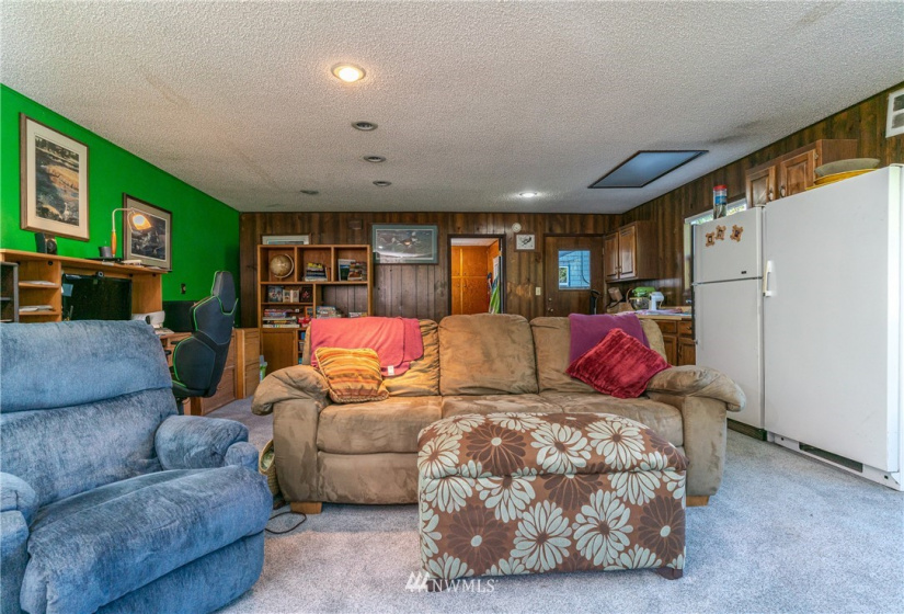 9753 Nibbelink, Peshastin, Washington 98847, 4 Bedrooms Bedrooms, ,1 BathroomBathrooms,Farm,For Sale,Nibbelink,NWM1850612