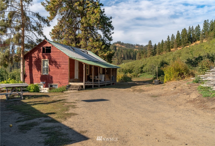 9753 Nibbelink, Peshastin, Washington 98847, 4 Bedrooms Bedrooms, ,1 BathroomBathrooms,Farm,For Sale,Nibbelink,NWM1850612