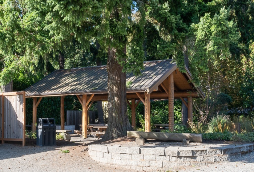 20588 Western, Indianola, Washington 98342, 2 Bedrooms Bedrooms, ,1 BathroomBathrooms,Residential,For Sale,Western,NWM1850392
