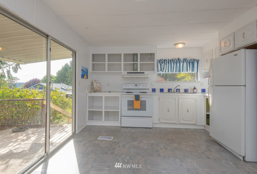 20588 Western, Indianola, Washington 98342, 2 Bedrooms Bedrooms, ,1 BathroomBathrooms,Residential,For Sale,Western,NWM1850392