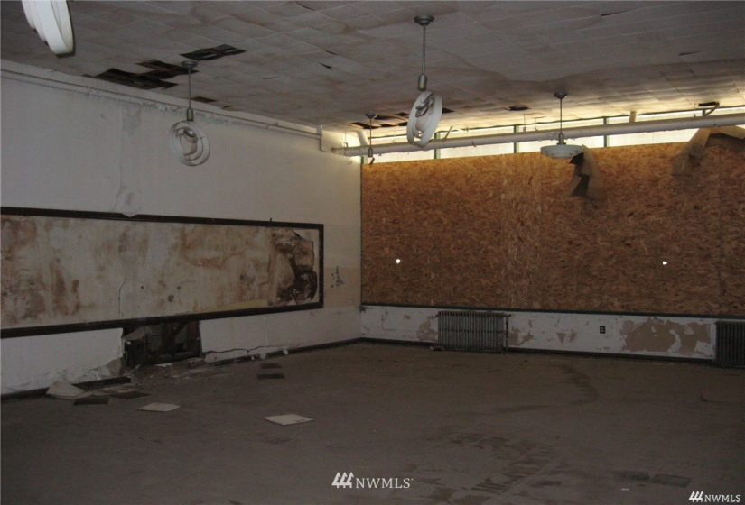 750 Clark, Republic, Washington 99166, ,Commercial Sale,For Sale,Clark,NWM1850689