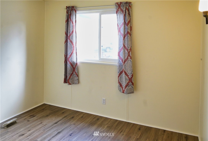 2725 Fir, Mount Vernon, Washington 98273, 2 Bedrooms Bedrooms, ,1 BathroomBathrooms,Manufactured In Park,For Sale,Fir,NWM1850189