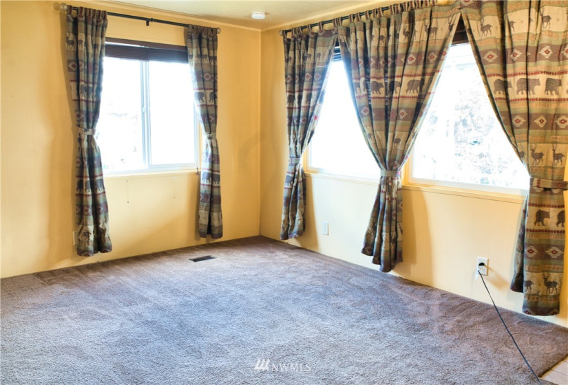 2725 Fir, Mount Vernon, Washington 98273, 2 Bedrooms Bedrooms, ,1 BathroomBathrooms,Manufactured In Park,For Sale,Fir,NWM1850189