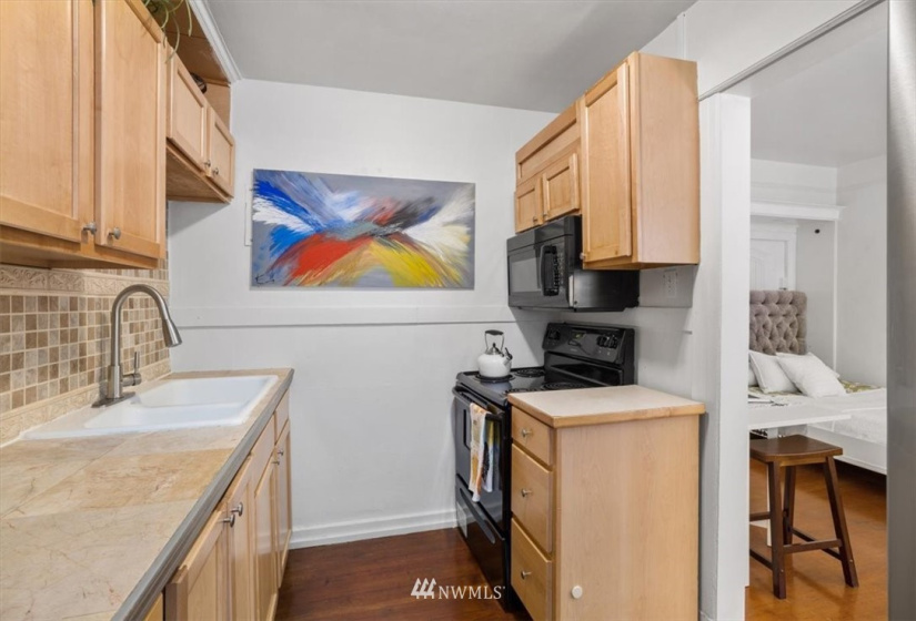 7 Harrison, Seattle, Washington 98109, ,Residential,For Sale,Strathmore Cooperative,Harrison,NWM1850819