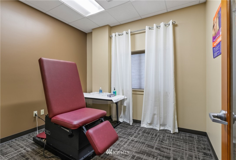 1501 Cornwall, Bellingham, Washington 98225, ,Commercial Sale,For Sale,Cornwall,NWM1851171