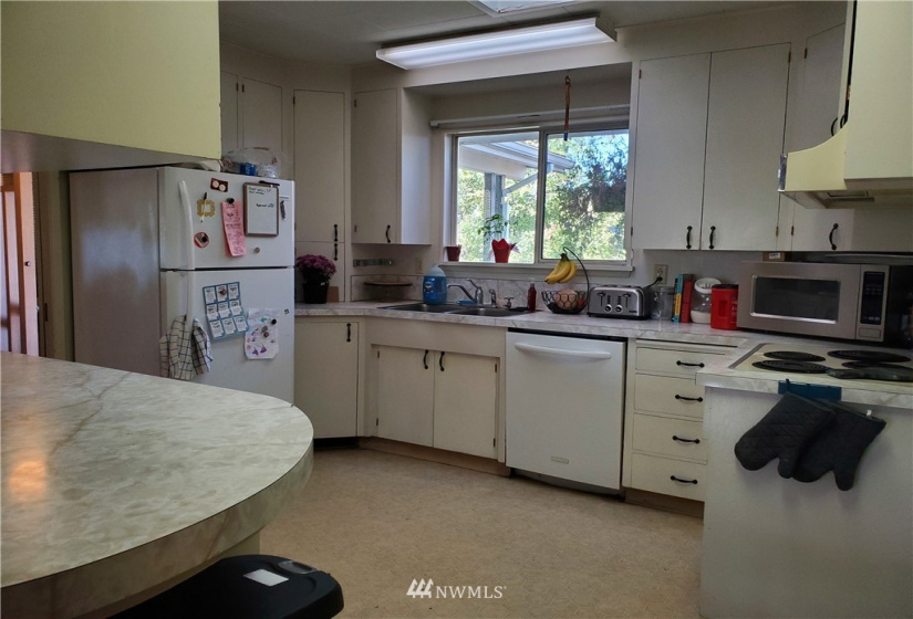 412 Reser, Walla Walla, Washington 99362, ,Residential,For Sale,Reser,NWM1851048