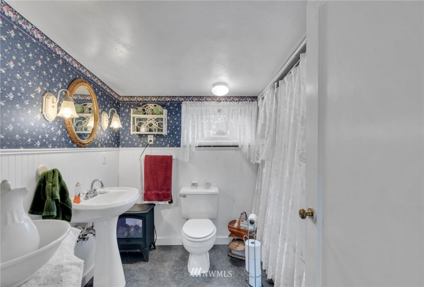 916 B Highway 153, Pateros, Washington 98846, 3 Bedrooms Bedrooms, ,2 BathroomsBathrooms,Residential,For Sale,Bolinger,Highway 153,NWM1851404