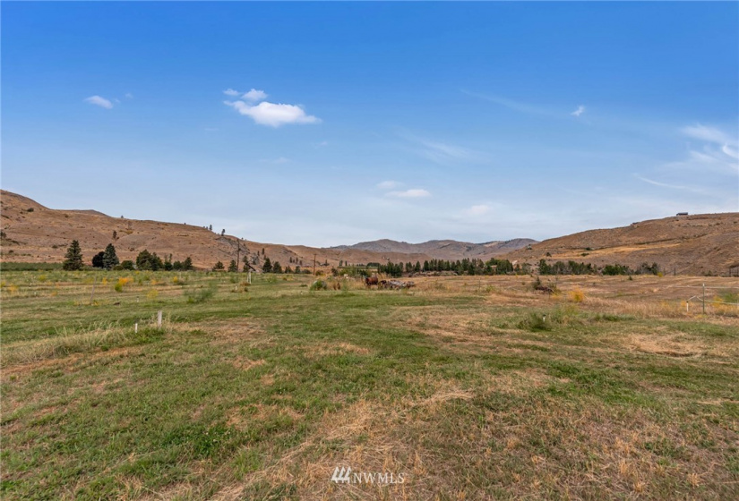 916 B Highway 153, Pateros, Washington 98846, 3 Bedrooms Bedrooms, ,2 BathroomsBathrooms,Residential,For Sale,Bolinger,Highway 153,NWM1851404