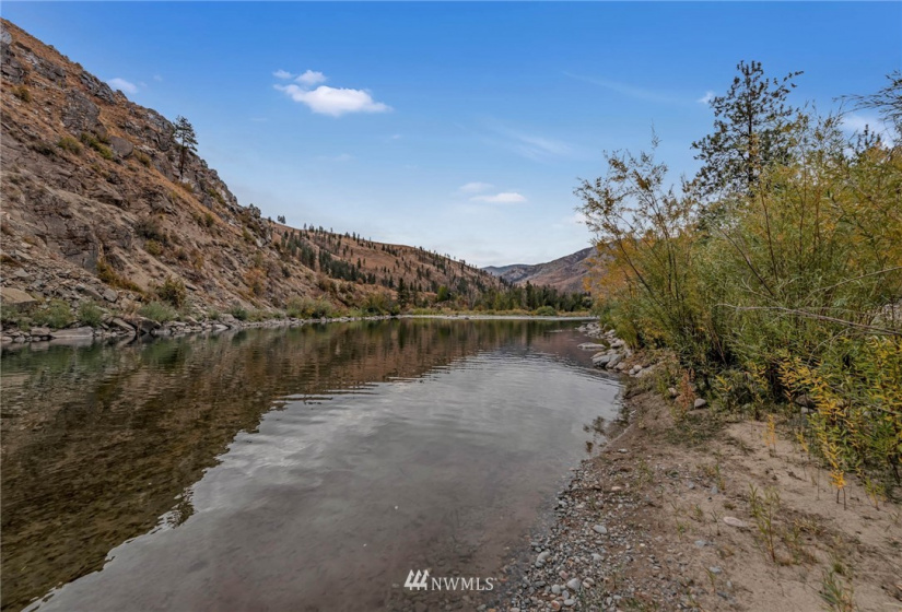 916 B Highway 153, Pateros, Washington 98846, 3 Bedrooms Bedrooms, ,2 BathroomsBathrooms,Residential,For Sale,Bolinger,Highway 153,NWM1851404