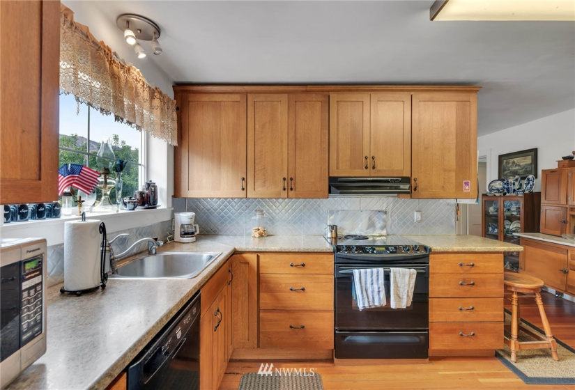 916 B Highway 153, Pateros, Washington 98846, 3 Bedrooms Bedrooms, ,2 BathroomsBathrooms,Residential,For Sale,Bolinger,Highway 153,NWM1851404