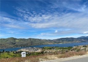 881 Long, Chelan, Washington 98816, ,Land,For Sale,Lake Hills -Division I,Long,NWM1848598