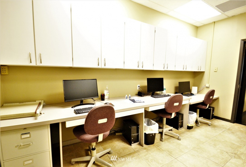 122 156th, Burien, Washington 98166, ,Residential Lease,For Rent,Burien Lake View TRS,156th,NWM1852473