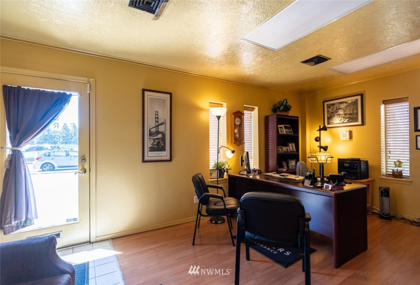 1418 S Pioneer, Moses Lake, Washington 98837, ,Commercial Sale,For Sale,Pioneer,NWM1851372