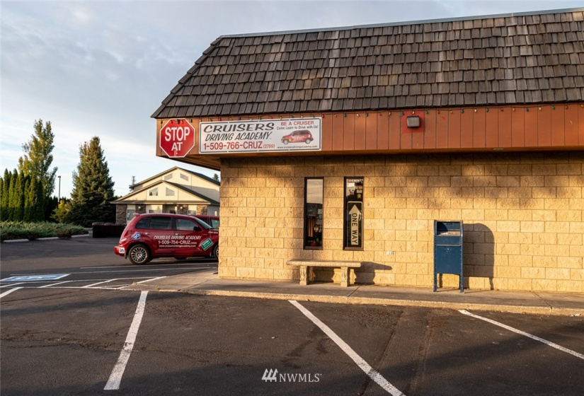 1418 S Pioneer, Moses Lake, Washington 98837, ,Commercial Sale,For Sale,Pioneer,NWM1851372