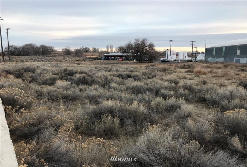 1050 Broadway, Moses Lake, Washington 98837, ,Land,For Sale,Broadway,NWM1546400
