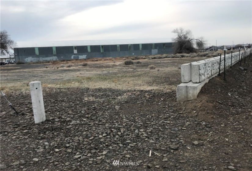 1050 Broadway, Moses Lake, Washington 98837, ,Land,For Sale,Broadway,NWM1546400