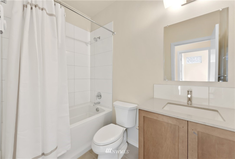 9243 14th, Seattle, Washington 98117, 3 Bedrooms Bedrooms, ,2 BathroomsBathrooms,Residential Lease,For Rent,Ivy Hill,14th,NWM1852459