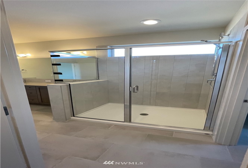 9243 14th, Seattle, Washington 98117, 3 Bedrooms Bedrooms, ,2 BathroomsBathrooms,Residential Lease,For Rent,Ivy Hill,14th,NWM1852459