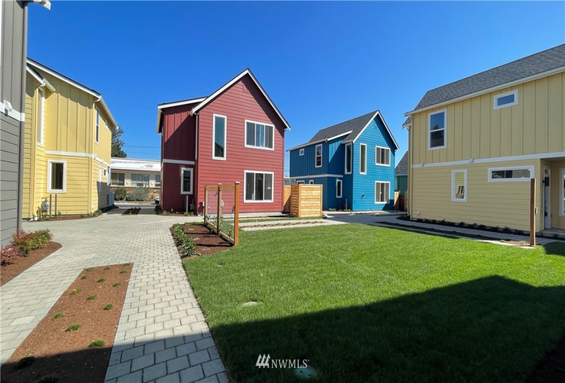 9243 14th, Seattle, Washington 98117, 3 Bedrooms Bedrooms, ,2 BathroomsBathrooms,Residential Lease,For Rent,Ivy Hill,14th,NWM1852459