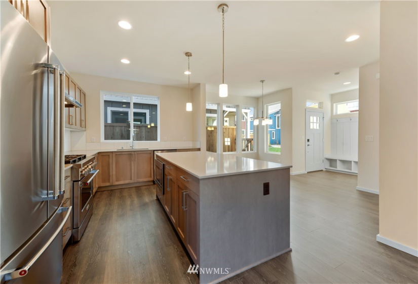 9243 14th, Seattle, Washington 98117, 3 Bedrooms Bedrooms, ,2 BathroomsBathrooms,Residential Lease,For Rent,Ivy Hill,14th,NWM1852459