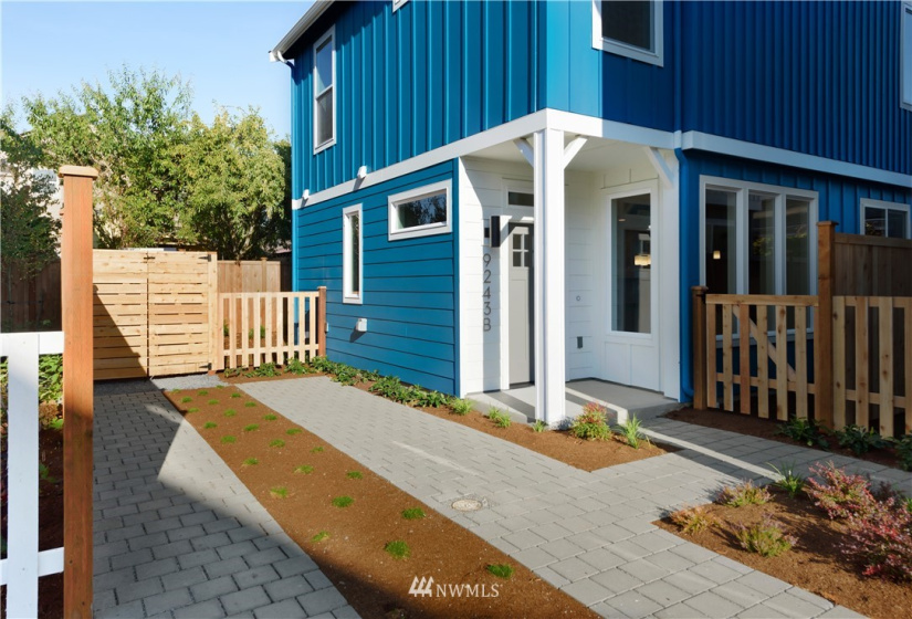 9243 14th, Seattle, Washington 98117, 3 Bedrooms Bedrooms, ,2 BathroomsBathrooms,Residential Lease,For Rent,Ivy Hill,14th,NWM1852459