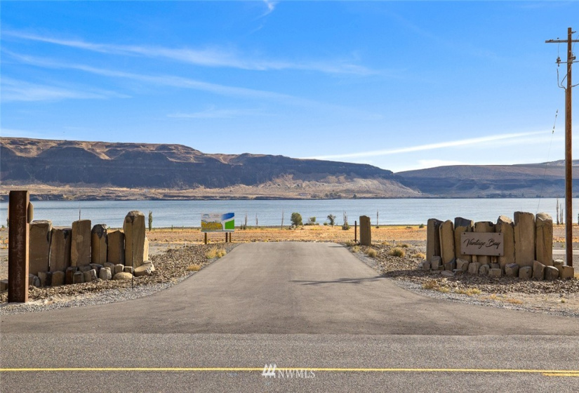 31 King Salmon, Vantage, Washington 98950, ,Land,For Sale,Vantage Bay,King Salmon,NWM1852284