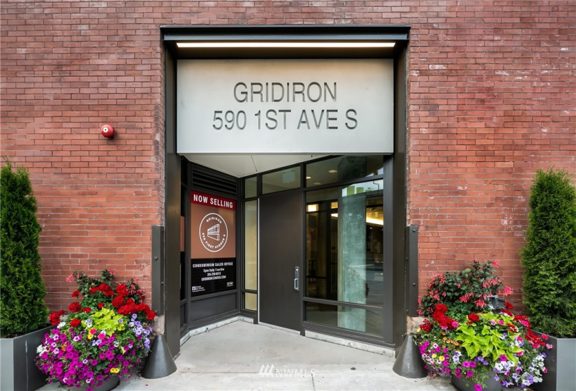 590 1st, Seattle, Washington 98104, 2 Bedrooms Bedrooms, ,1 BathroomBathrooms,Residential,For Sale,Gridiron,1st,NWM1851974