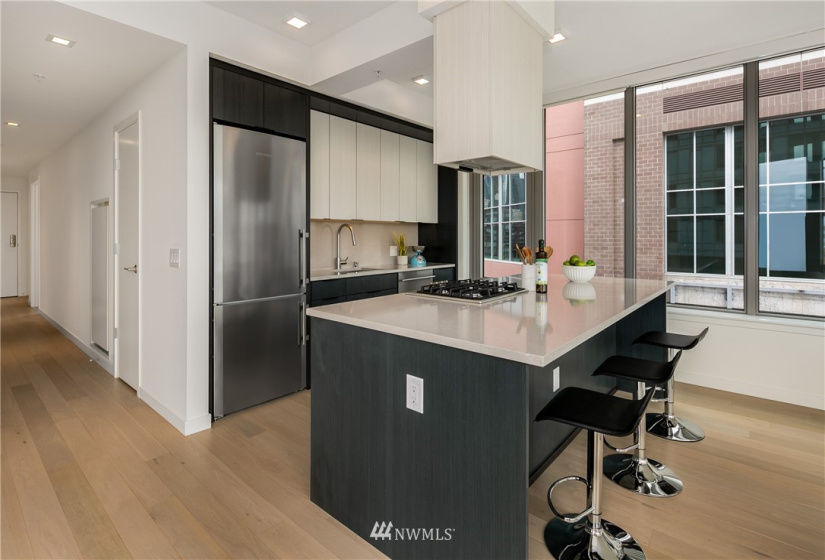 590 1st, Seattle, Washington 98104, 2 Bedrooms Bedrooms, ,1 BathroomBathrooms,Residential,For Sale,Gridiron,1st,NWM1851974