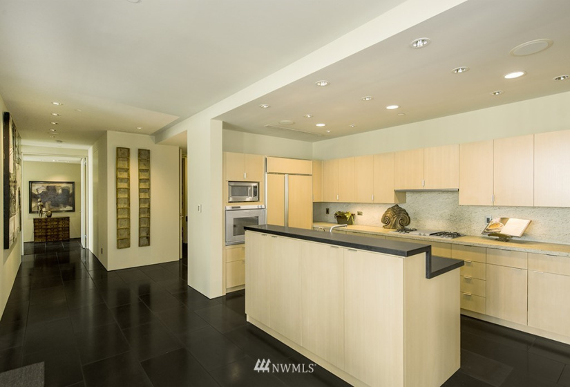 715 2nd, Seattle, Washington 98104, 2 Bedrooms Bedrooms, ,2 BathroomsBathrooms,Residential,For Sale,Millennium Tower,2nd,NWM1851993