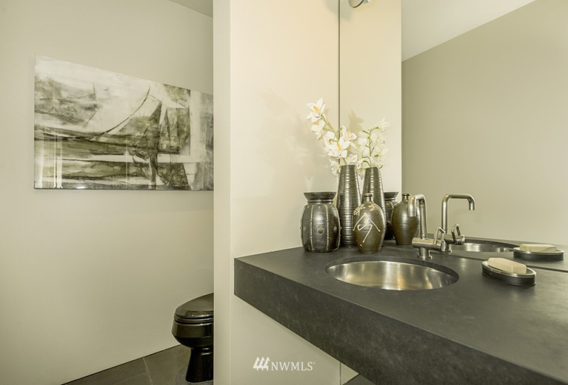 715 2nd, Seattle, Washington 98104, 2 Bedrooms Bedrooms, ,2 BathroomsBathrooms,Residential,For Sale,Millennium Tower,2nd,NWM1851993