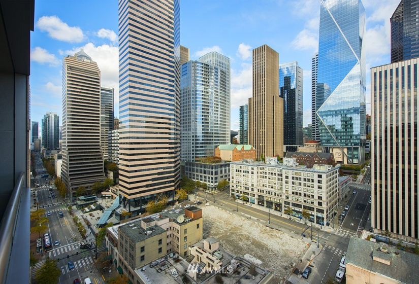 715 2nd, Seattle, Washington 98104, 2 Bedrooms Bedrooms, ,2 BathroomsBathrooms,Residential,For Sale,Millennium Tower,2nd,NWM1851993