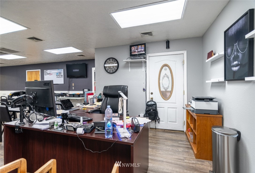 1418 Pioneer, Moses Lake, Washington 98837, ,Business Opportunity,For Sale,Pioneer,NWM1851373