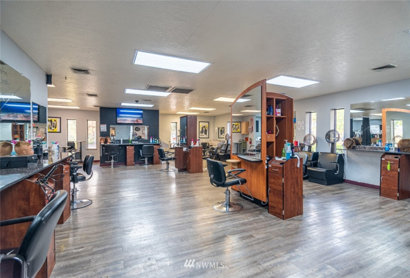 1418 Pioneer, Moses Lake, Washington 98837, ,Business Opportunity,For Sale,Pioneer,NWM1851373