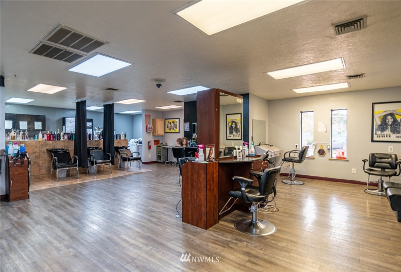 1418 Pioneer, Moses Lake, Washington 98837, ,Business Opportunity,For Sale,Pioneer,NWM1851373