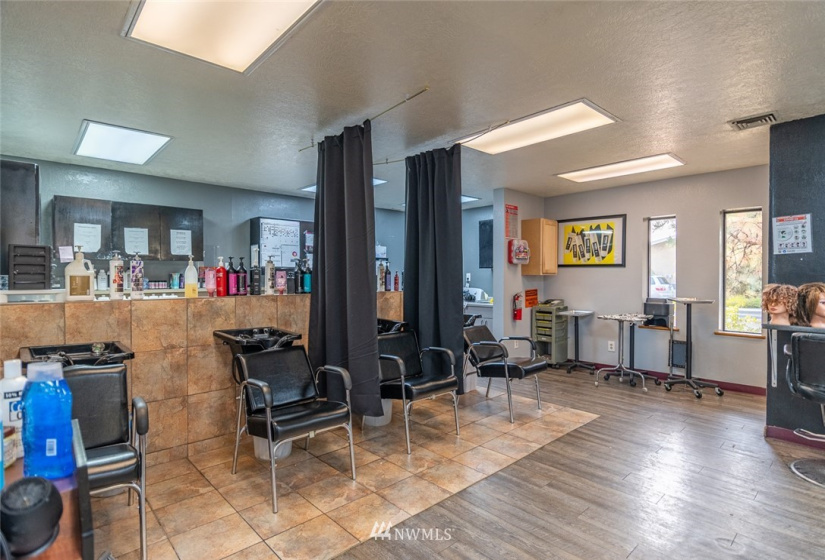 1418 Pioneer, Moses Lake, Washington 98837, ,Business Opportunity,For Sale,Pioneer,NWM1851373