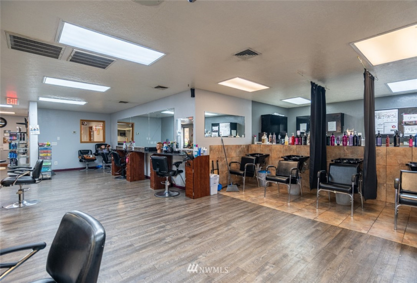 1418 Pioneer, Moses Lake, Washington 98837, ,Business Opportunity,For Sale,Pioneer,NWM1851373