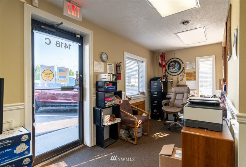 1418 Pioneer, Moses Lake, Washington 98837, ,Business Opportunity,For Sale,Pioneer,NWM1851373