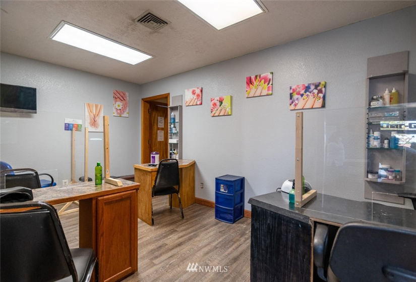 1418 Pioneer, Moses Lake, Washington 98837, ,Business Opportunity,For Sale,Pioneer,NWM1851373