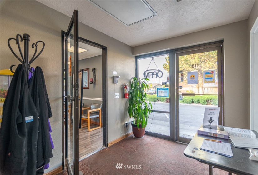 1418 Pioneer, Moses Lake, Washington 98837, ,Business Opportunity,For Sale,Pioneer,NWM1851373