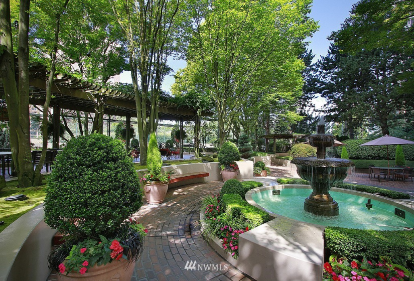 1301 Spring, Seattle, Washington 98104, 2 Bedrooms Bedrooms, ,1 BathroomBathrooms,Residential,For Sale,First Hill Plaza,Spring,NWM1848682