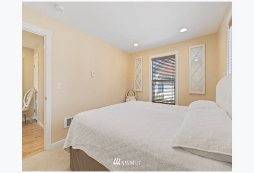 4778 Pacific, Bellingham, Washington 98226, 1 Bedroom Bedrooms, ,1 BathroomBathrooms,Residential,For Sale,Pacific,NWM1853167