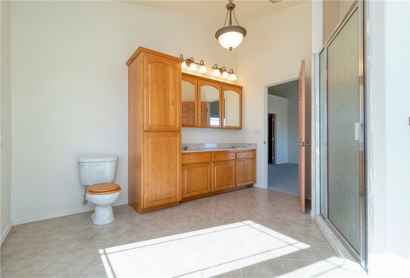 5452 Frog Hollow, Walla Walla, Washington 99362, 4 Bedrooms Bedrooms, ,4 BathroomsBathrooms,Residential,For Sale,Frog Hollow,NWM1852460