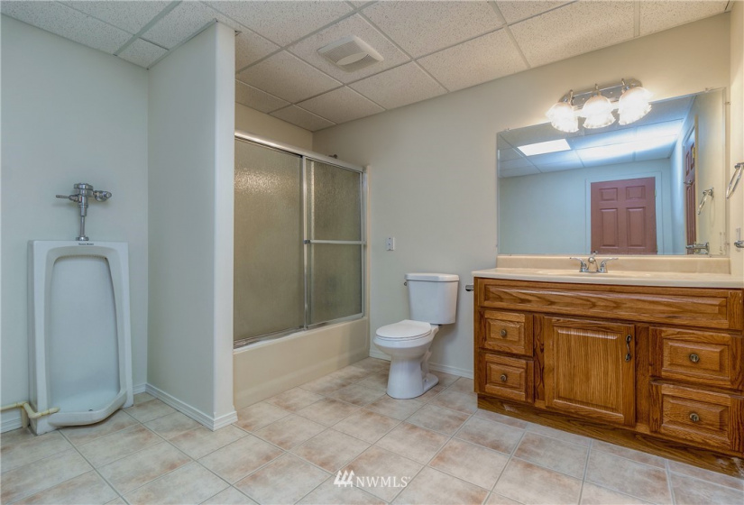5452 Frog Hollow, Walla Walla, Washington 99362, 4 Bedrooms Bedrooms, ,4 BathroomsBathrooms,Residential,For Sale,Frog Hollow,NWM1852460