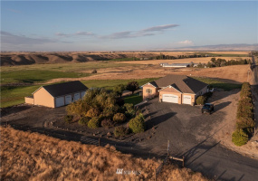 5452 Frog Hollow, Walla Walla, Washington 99362, 4 Bedrooms Bedrooms, ,4 BathroomsBathrooms,Residential,For Sale,Frog Hollow,NWM1852460