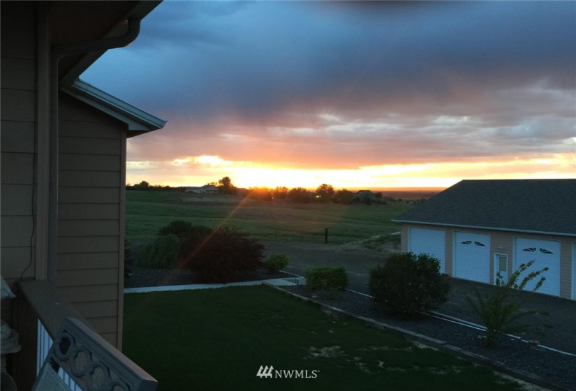 5452 Frog Hollow, Walla Walla, Washington 99362, 4 Bedrooms Bedrooms, ,4 BathroomsBathrooms,Residential,For Sale,Frog Hollow,NWM1852460